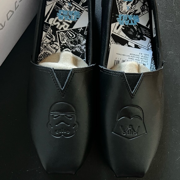 NIB Star Wars x TOMS Black Leather Darth Vader Special Edition Alpargata sz 8.5 - Picture 3 of 4